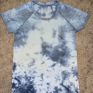 blue tie dye swiftly tech, size 6